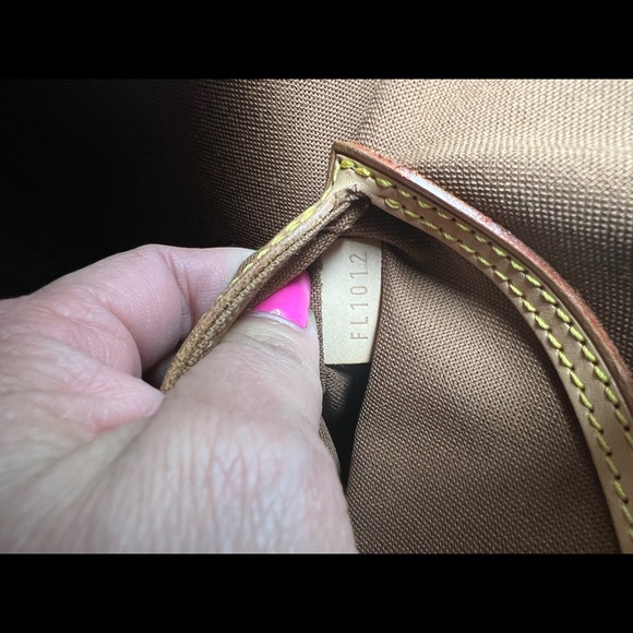 Louis Vuitton Alma - Picture 4 of 5